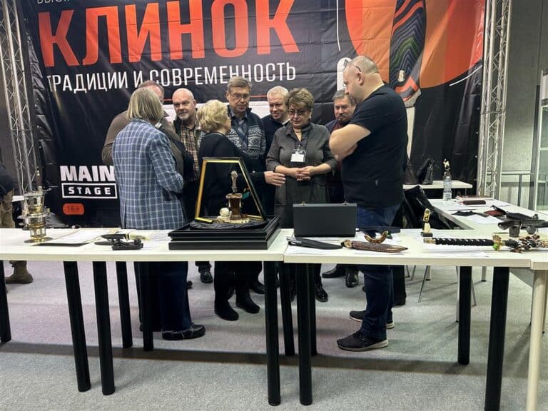 Читать далее о этой статье Эксперты НАОЭ были приглашены в состав экспертной Комиссии для проведения конкурса «Художественные изделия»